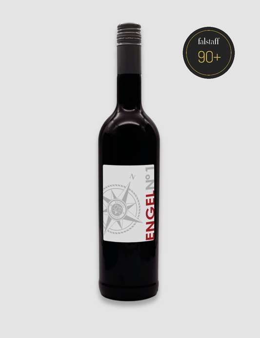 Vollmundiger Rotwein der Piwi- Rebsorte Cabernet Cantor gewachsen im Land zwischen den Meeren auf dem Weingut Ingenhof in Schleswig- Holstein. Falstaff prämiert.